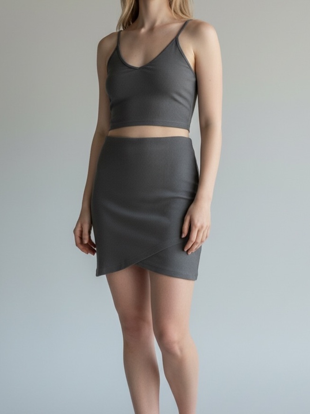 Aritzia Talula Primrose Skirt 2 Pieces Set Size Small Dark Gray Knit Stretchy